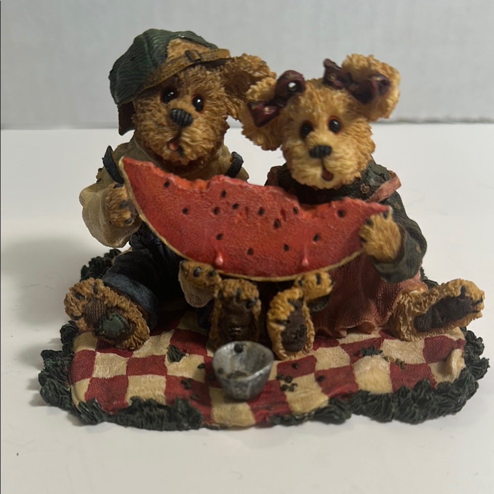 Boyd’s bears retired 2000 Adorable double Bear Figurine with Watermelon